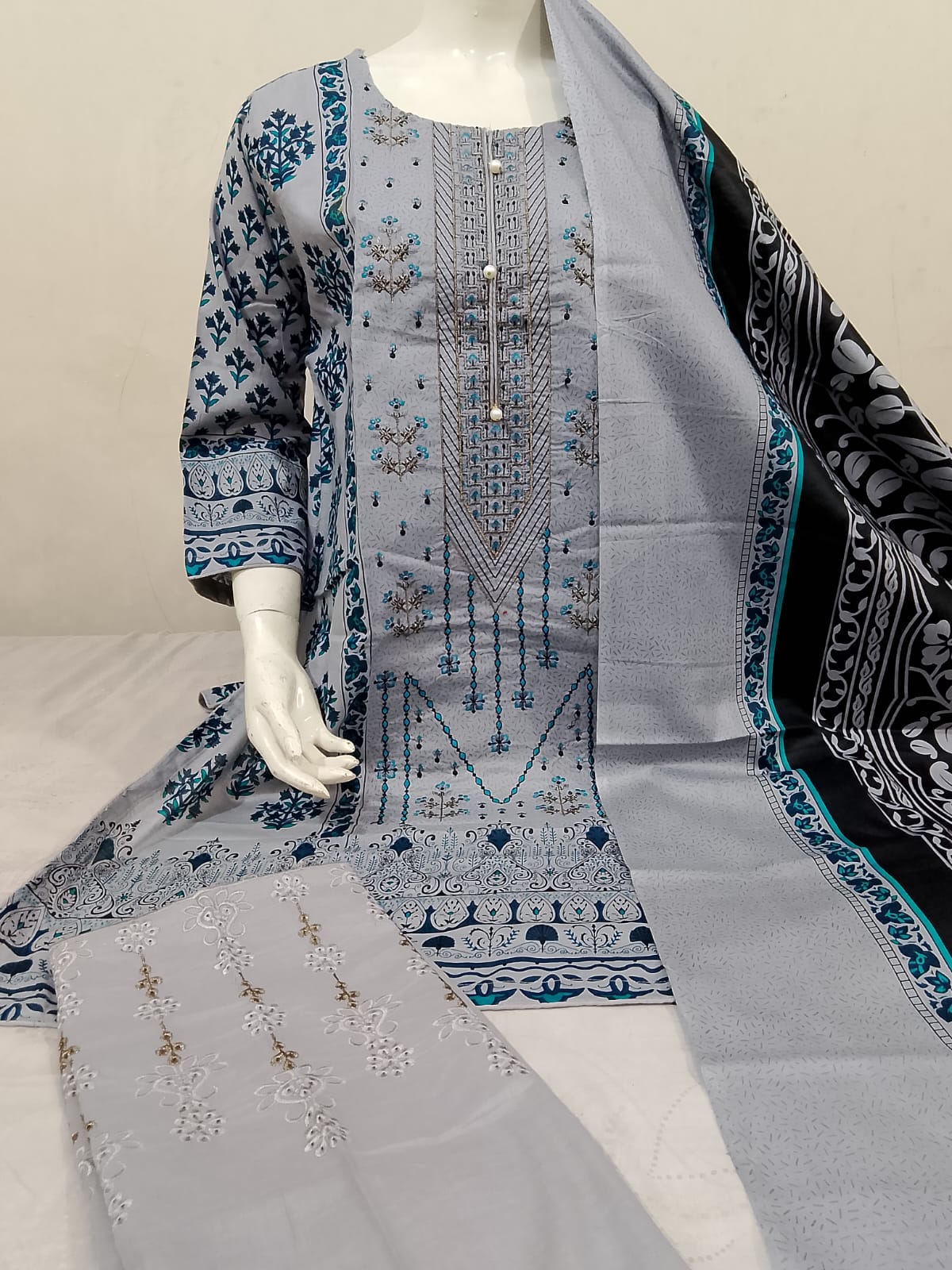 EMBROIDED CUT WORK DUPATTA'S  EMBROIDERY