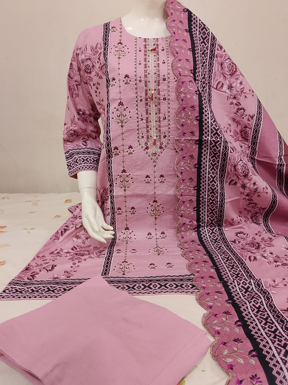 EMBROIDED CUT WORK DUPATTA'S  EMBROIDERY