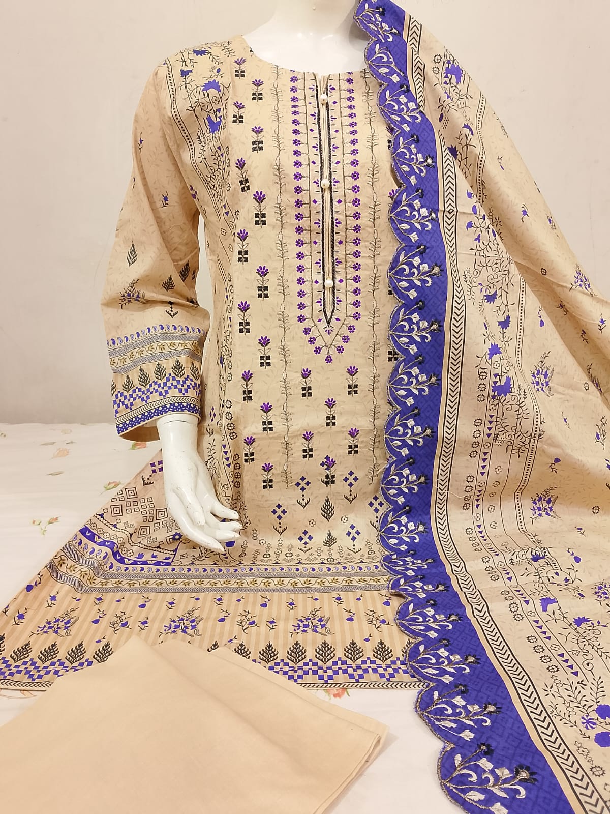 EMBROIDED CUT WORK DUPATTA'S  EMBROIDERY